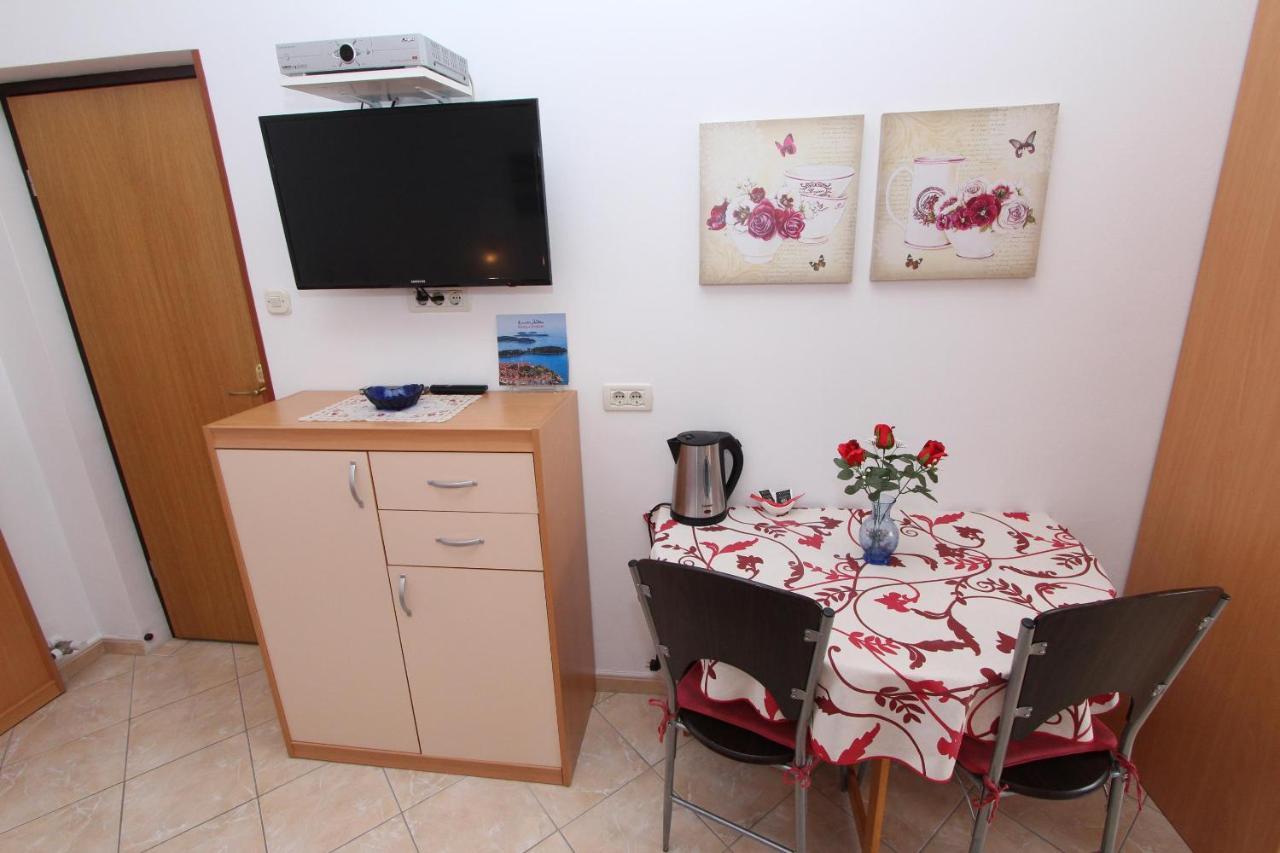 Room And Apartment Lea Rovinj Zimmer foto